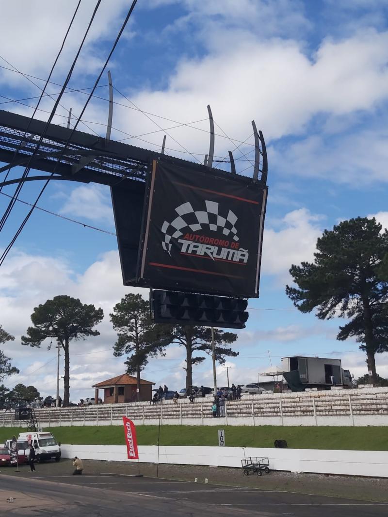 Arrancada em Tarumã